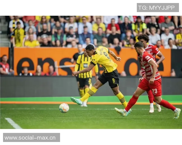多特蒙德主场夺胜奥格斯堡，继续保持不败势头